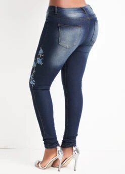 Denim Blue Embroidery Floral Print Skinny Zipper Fly Jeans 8 Denim Blue Embroidery Floral Print Skinny Zipper Fly Jeans -Modlily Shop 330249 P 16814718755111