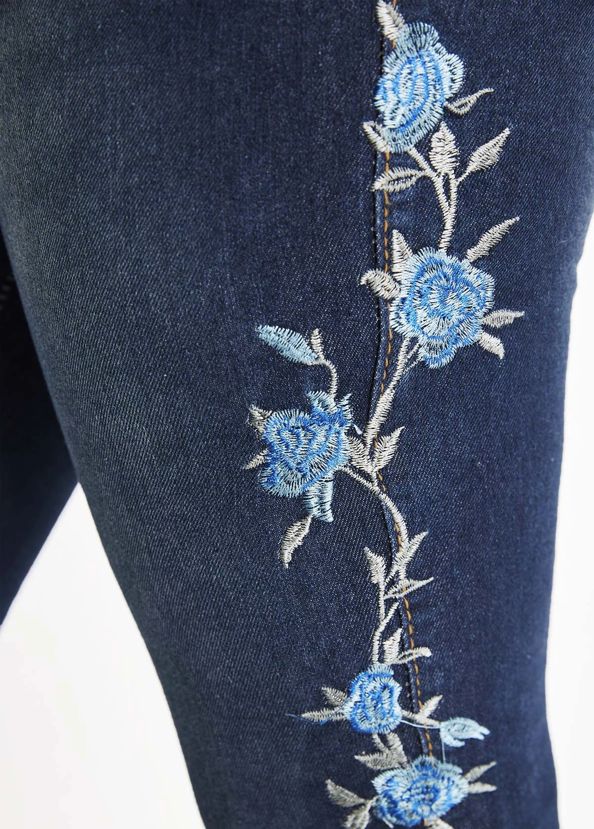 Denim Blue Embroidery Floral Print Skinny Zipper Fly Jeans 7 Denim Blue Embroidery Floral Print Skinny Zipper Fly Jeans - Image 5