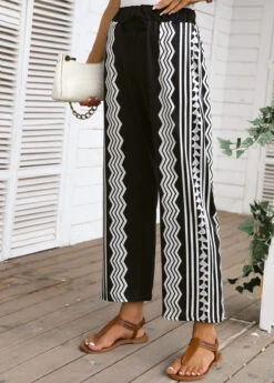 Black Pocket Geometric Print Regular Elastic Waist Pants 11 Black Pocket Geometric Print Regular Elastic Waist Pants -Modlily Shop 335673 P 16884662974944